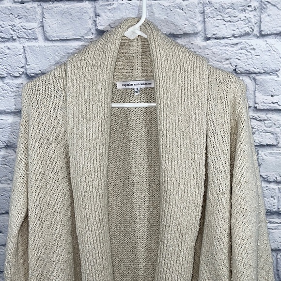 Cupcakes and Cashmere Open Cardigan Sweater - Picture 3 of 9